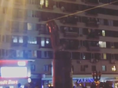Kiev: manifestantes derrubam estátua de Lenine - TVI