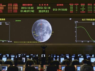 Sonda espacial chinesa aterra na Lua - TVI