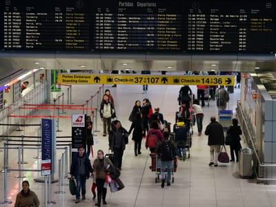 Estrangeira apanhada com cocaína no aeroporto de Lisboa - TVI