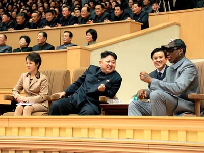 Dennis Rodman «reza» pela recuperação do «amigo» Kim Jong-Un - TVI