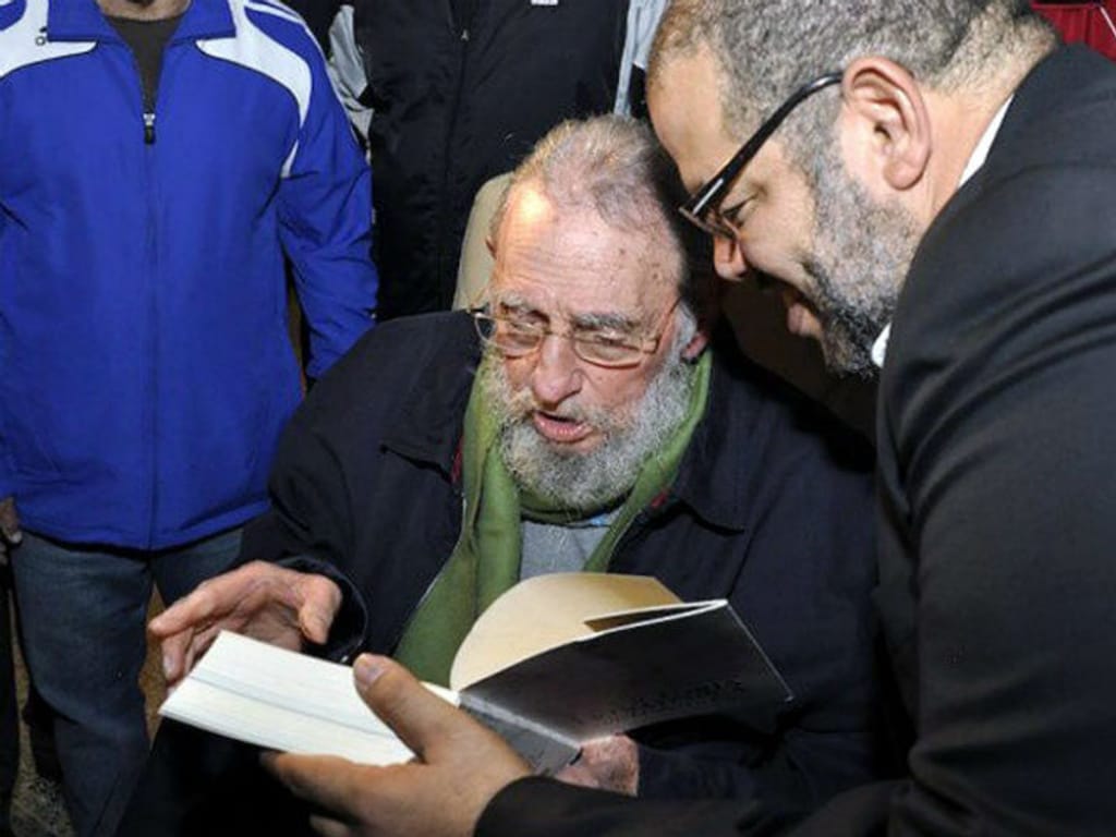 Fidel Castro reaparece em público [EPA]