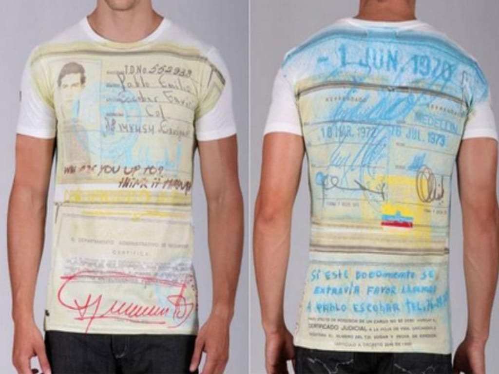 T-shirt da marca de roupa lançada pelo filho do traficante Pablo Escobar (Foto:Reprodução/ Site escobarhenao)