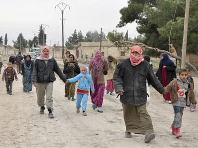Regime sírio autoriza mulheres e crianças a sairem de Homs - TVI