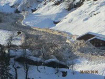 Avalanche quase «engole» uma aldeia - TVI