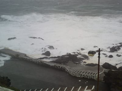Açores: Santa Maria em alerta vermelho - TVI