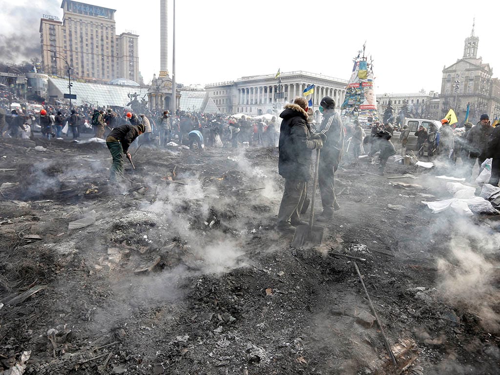 Violência nas ruas de kiev (Reuters)