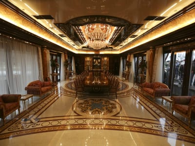 Conheça a casa de luxo do presidente ucraniano - TVI