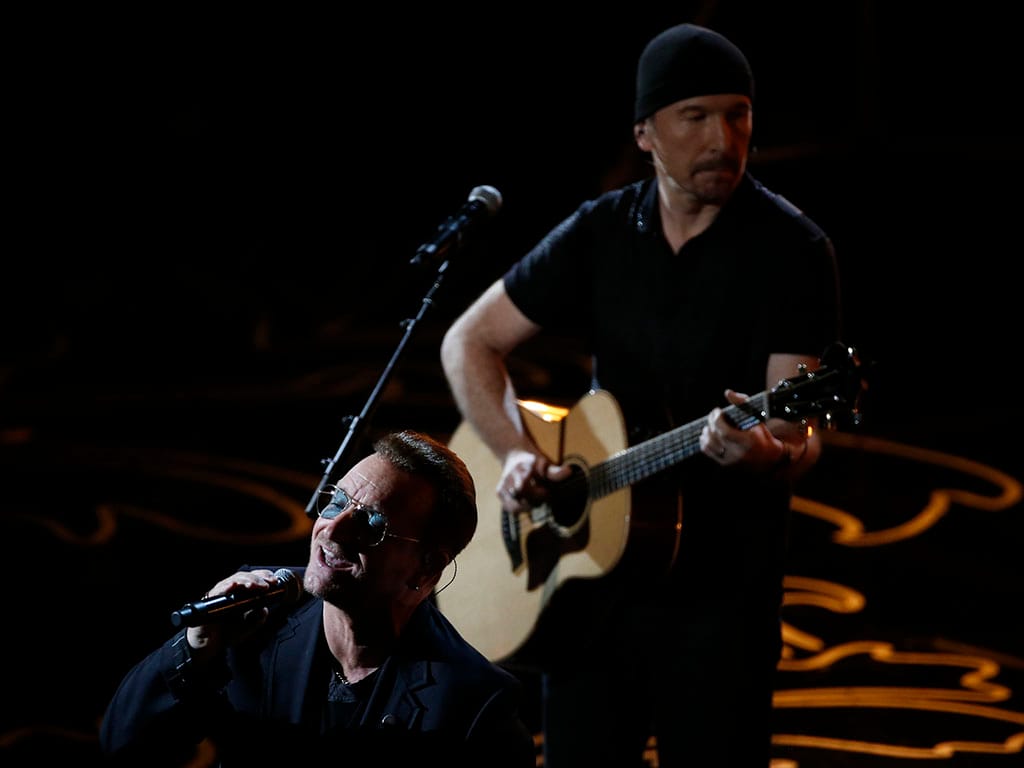U2 na Cerimónia dos Óscares 2014 (REUTERS)