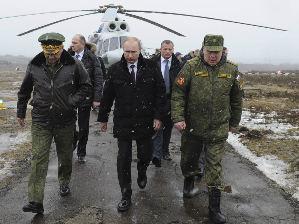 Vladimir Putin visita tropas (Reuters)