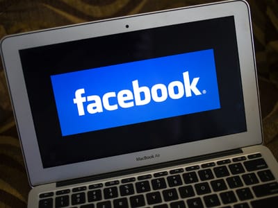 Suspeito de roubo pede amizade à vítima no Facebook - TVI