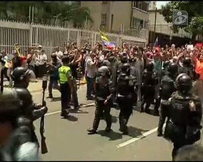 Venezuela: dezenas de jovens detidos após protesto - TVI