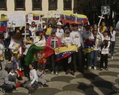 Luso-venezuelanos no Funchal pedem intervenção de Cavaco - TVI