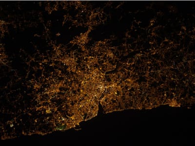 Veja como são Porto e Gaia a partir do espaço - TVI