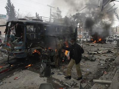 Oito mortos em ataque contra autocarro no Paquistão - TVI