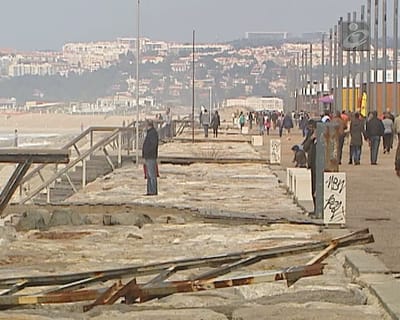 GNR detém suspeitos de furtos em viaturas nas praias da Caparica - TVI