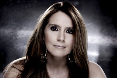 Novo disco da fadista Cristina Nóbrega é editado dia 17 - TVI