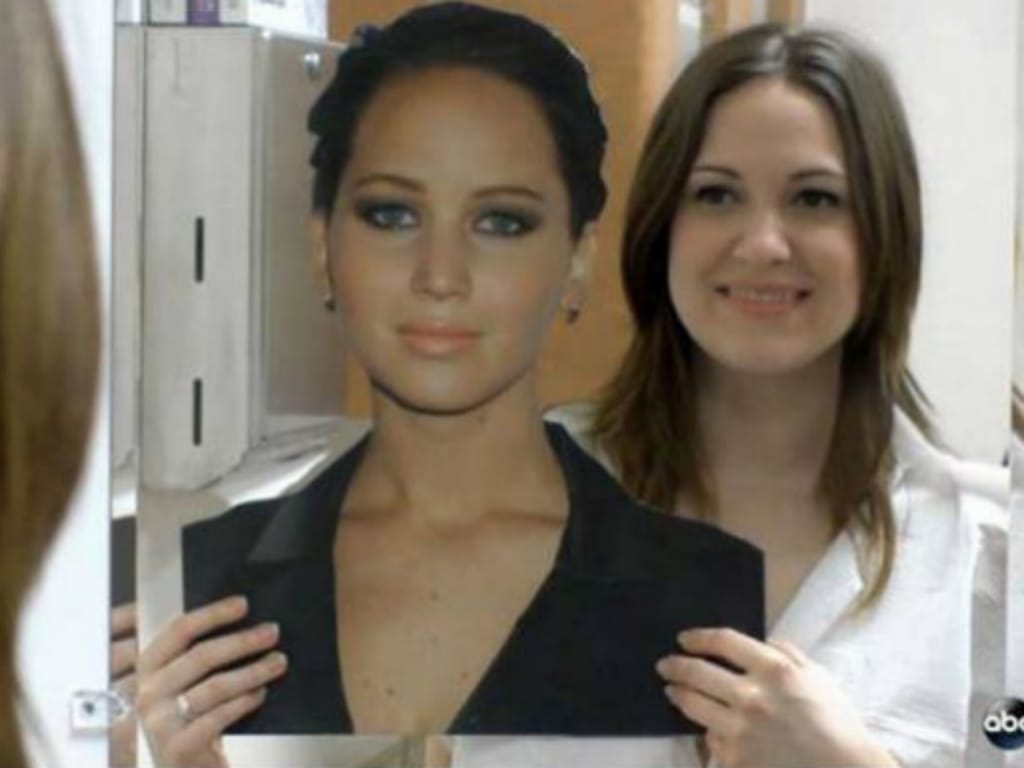 Mulher recorreu a cirurgias plásticas para se assemelhar a Jennifer Lawrence