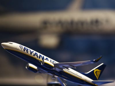 Ryanair volta a Portugal para recrutar - TVI