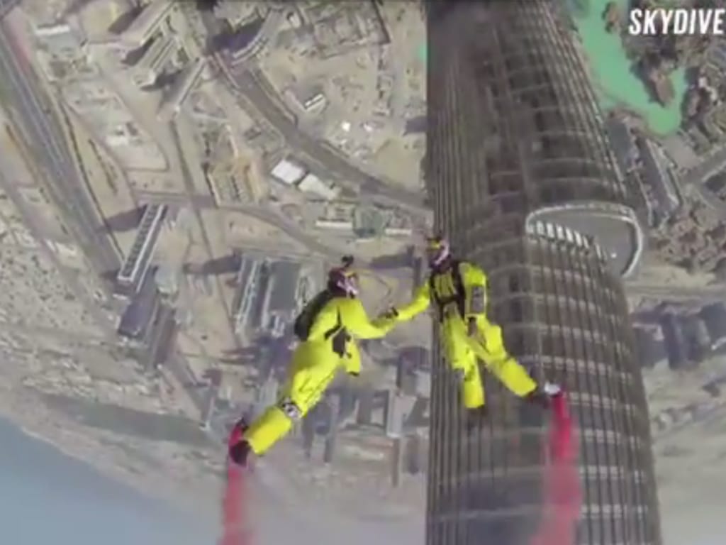 Vince Reffet e Fred Fugen saltam do edifício mais alto do mundo (Reprodução / Youtube /CNN)