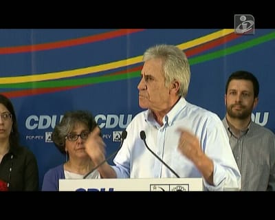 Jerónimo diz que voto no PS coloca «em risco» a democracia - TVI