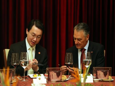 Cavaco em visita à China: 29 acordos assinados - TVI