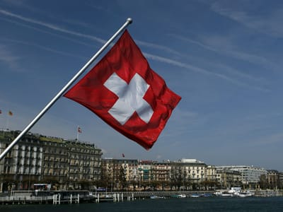 Vários mortos em queda de dois aviões de turismo na Suíça - TVI