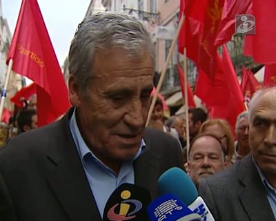 Jerónimo pede intervenção de Cavaco e eleições antecipadas - TVI