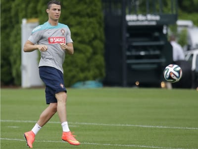 Seleção: Ronaldo e Meireles de volta aos treinos - TVI