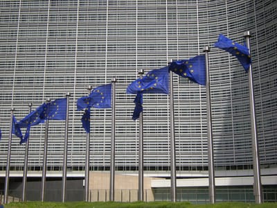 Bruxelas sobre Grécia: pertença à zona euro «é irrevogável» - TVI