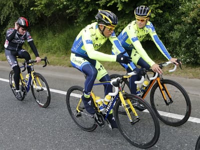 Vuelta: Contador e Valverde «testam-se» no «adeus» de Quintana - TVI
