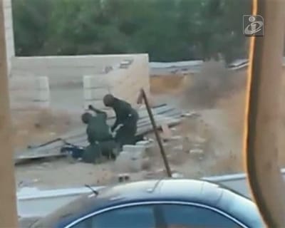 Vídeo mostra polícia israelita a espancar rapaz palestiniano - TVI