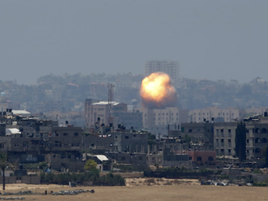 Israel ataca Gaza com centenas de «raides» (Reuters)