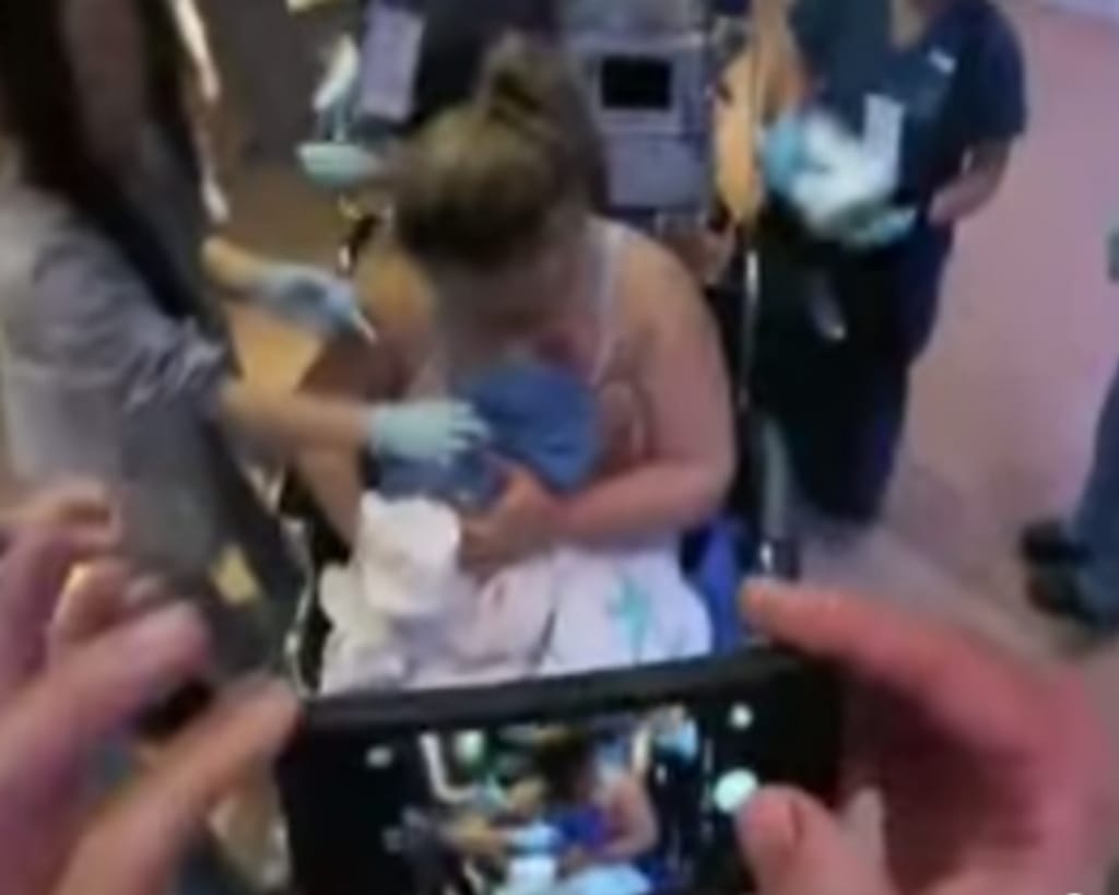 Nascimento de bebé foi filmado com GoPro (YouTube)