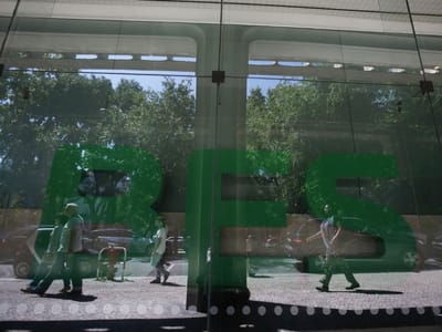 BES perde mais de 7% e arrasta banca para terreno negativo - TVI