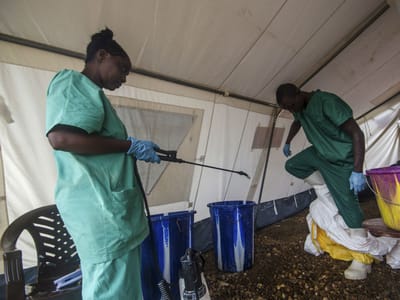 Ébola: barreira dos mil mortos foi ultrapassada - TVI