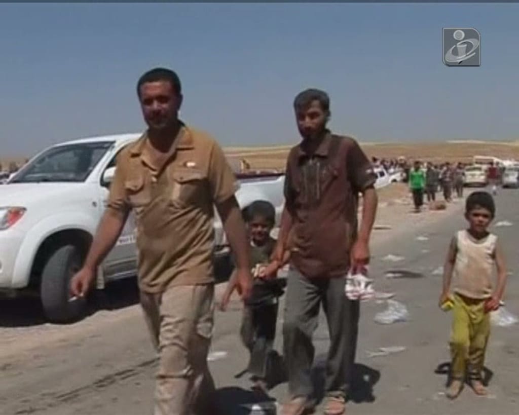Iraque: dezenas de milhares de yazidis encurralados na montanha de Sinjar