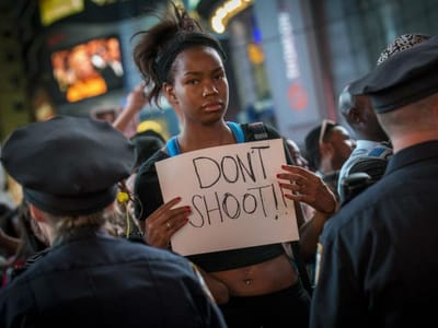 Protestos pela morte de jovem negro chegam a Nova Iorque - TVI