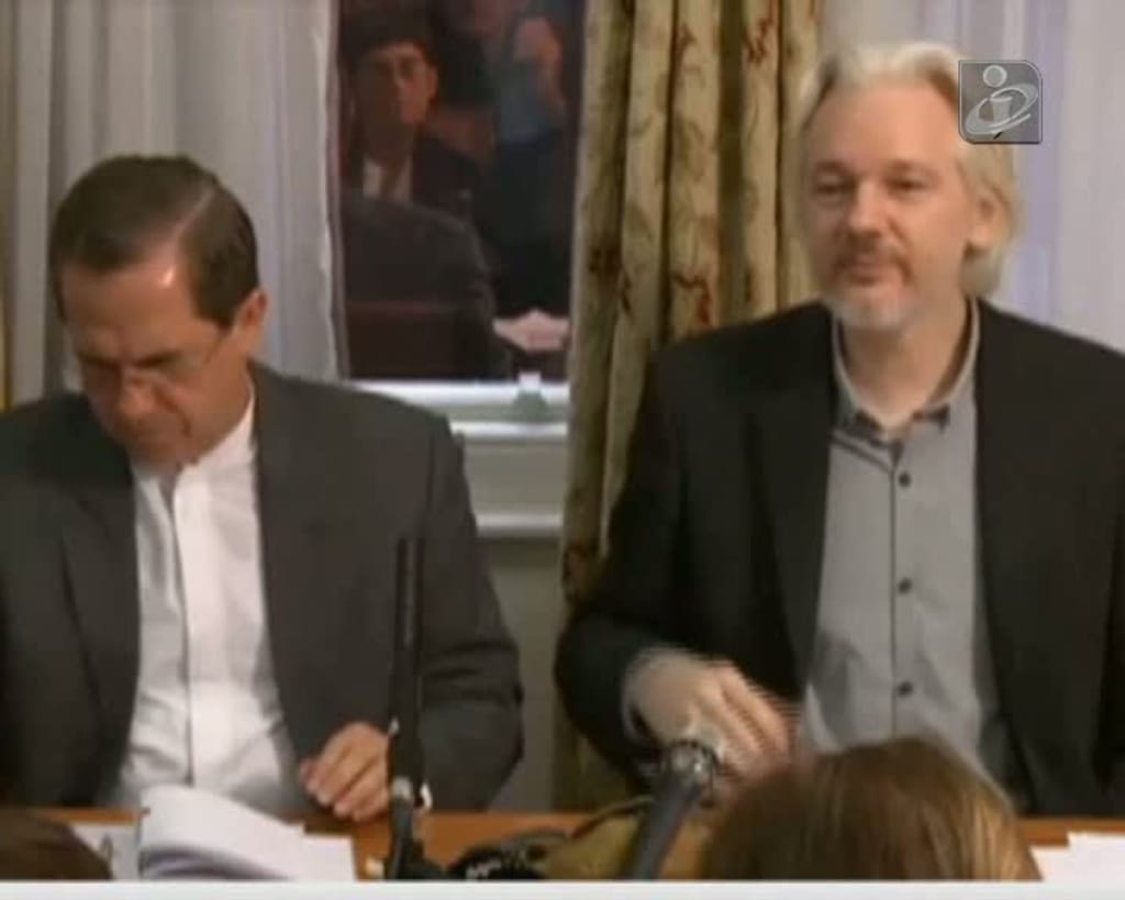 Assange vai deixar «em breve» embaixada do Equador em Londres