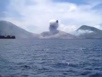 Turista filma momento exato de erupção de vulcão - TVI