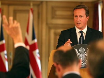 Cameron promete «caçar assassinos e levá-los à Justiça» - TVI