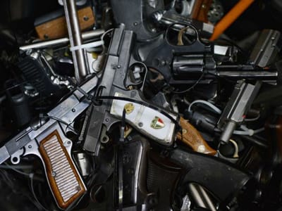 PSP leva 200 armas a leilão - TVI