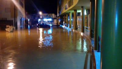 Mau tempo: Lourinhã volta à normalidade com muita lama nas ruas - TVI