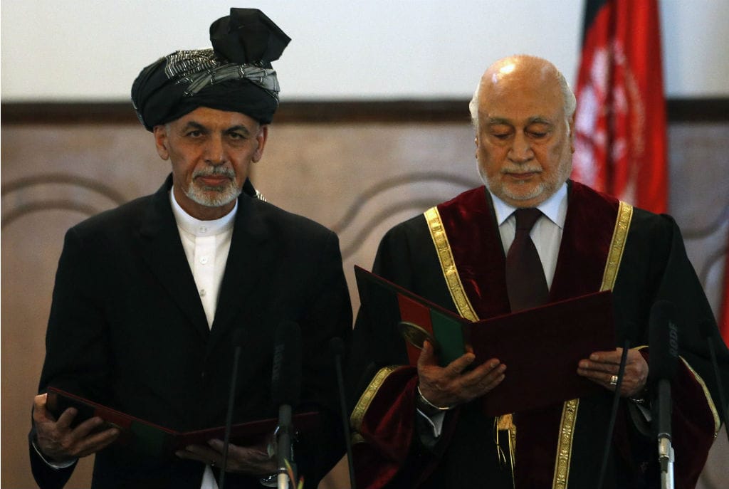 Ashraf Ghani a fazer o juramento de Presidente do Afeganistão (Reuters)