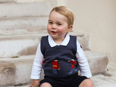 William e Kate divulgam novas fotografias do filho - TVI