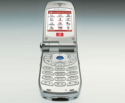 Vodafone com dois milhões de chamadas feitas por estrangeiros durante Euro2004 - TVI