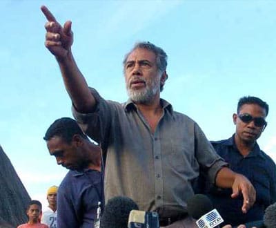 Timorenses dão 48 horas a Xanana para demitir Governo - TVI