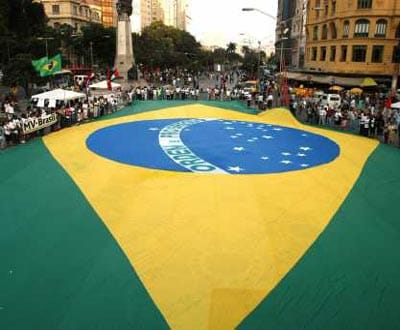 Casa do Brasil acusa PSP de invadir consulado - TVI