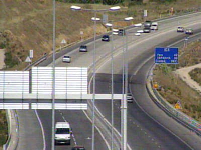 Brisa prevê aumento de 1,8% do tráfego nas auto-estradas - TVI