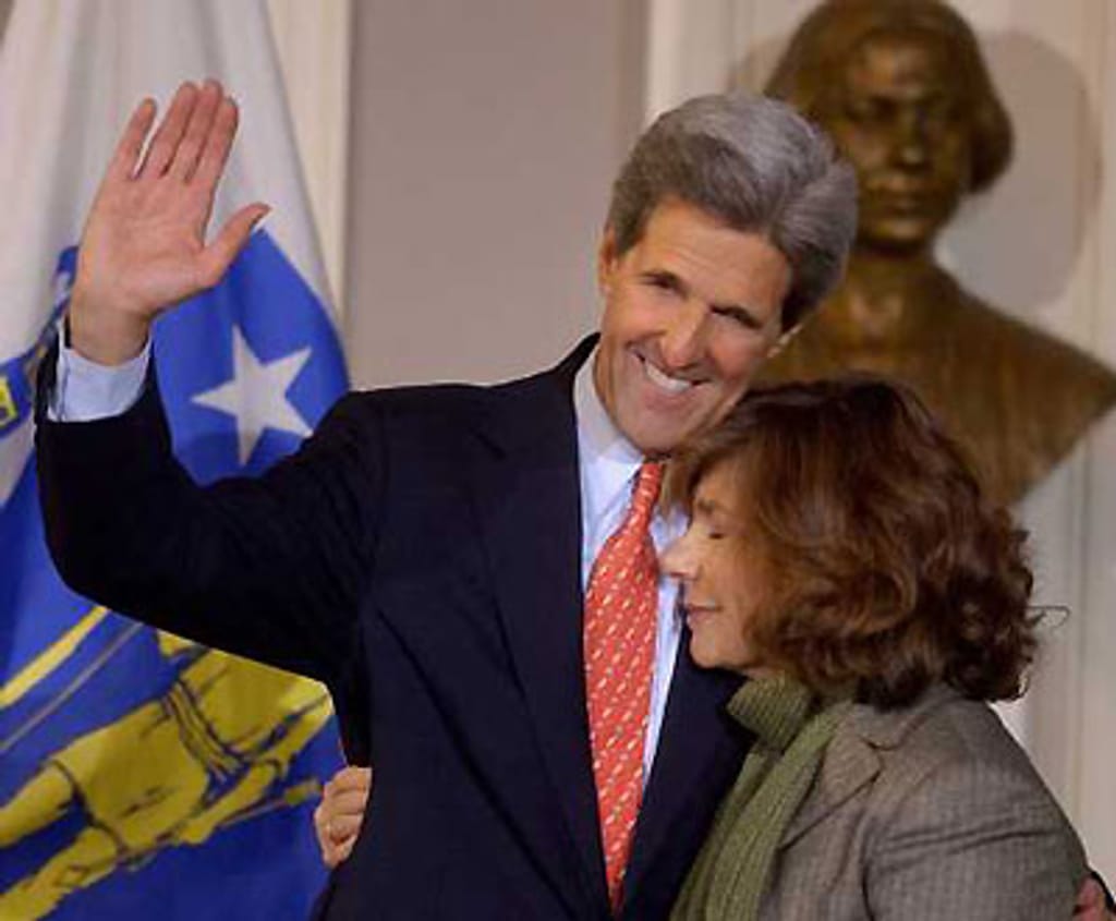 Kerry e sua esposa