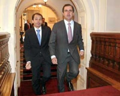 CDS fala em crise artificial entre Presidente e PS - TVI